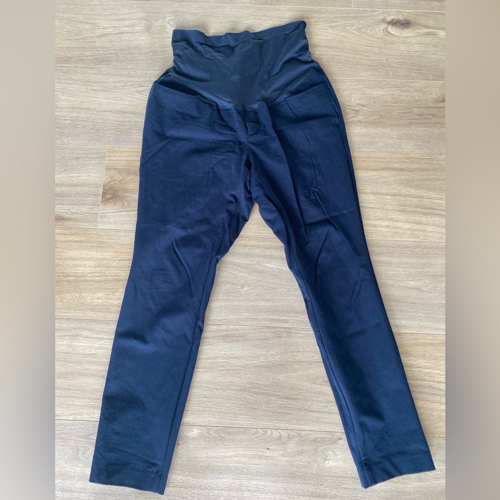 Old Navy pixie Maternity pants size 8